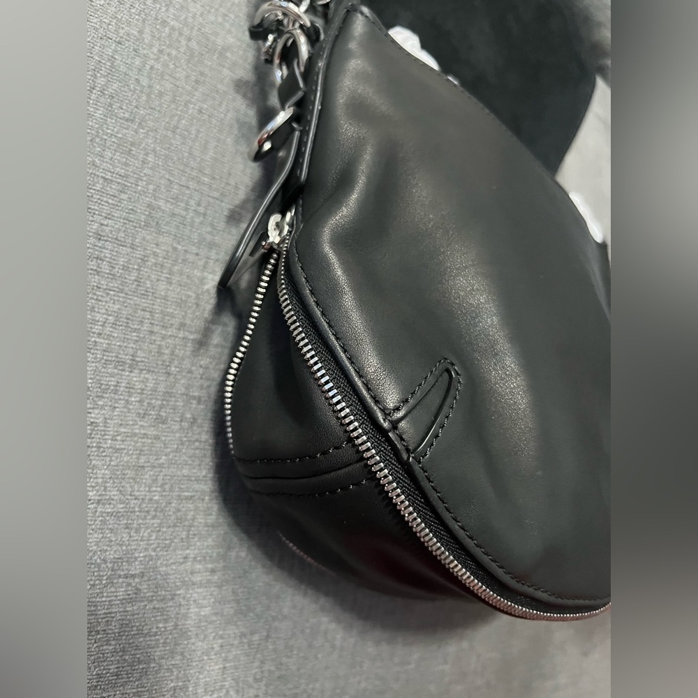 Rag & Bone Bradbury Mini Flap Chain
Hobo Leather Black Bag with Chain Strap - Picture 7 of 11